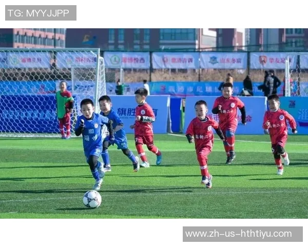 诺奕足球引领新潮流打造青少年足球梦想的摇篮与舞台